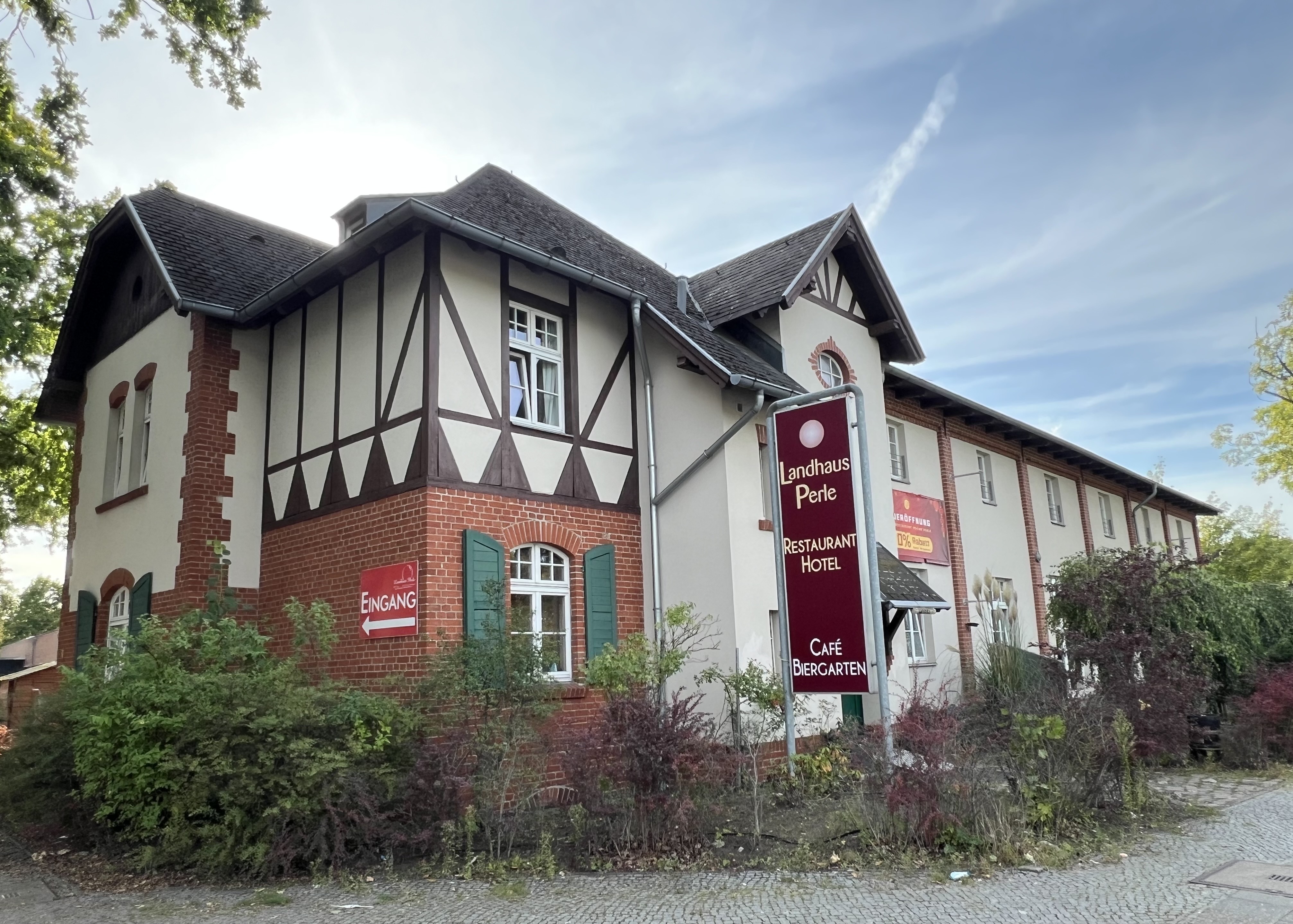 photo of Peking Perle Restaurant & Hotel1