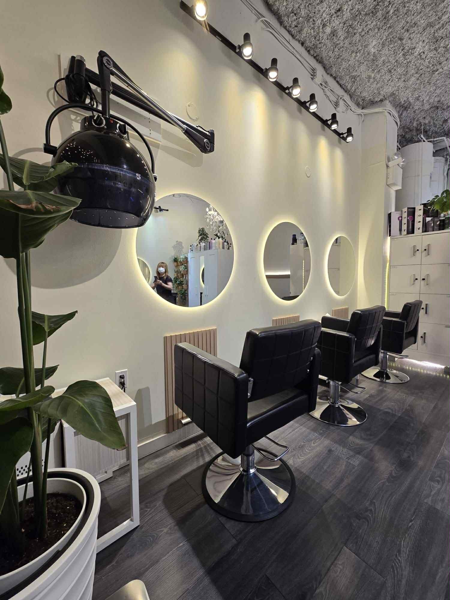 photo of La’ Elle Hair Salon2