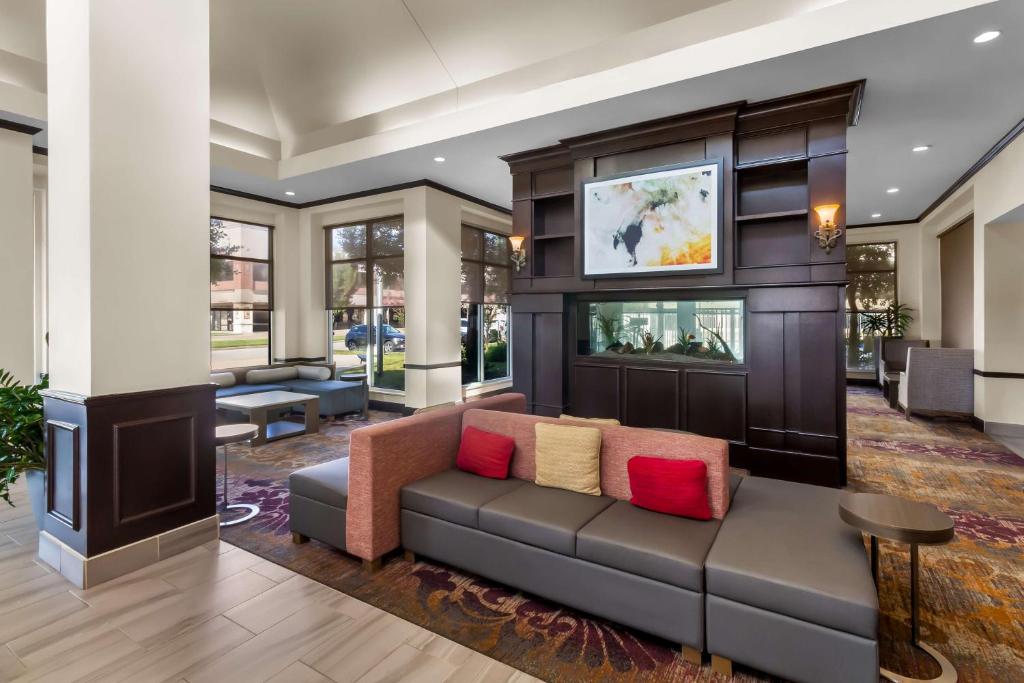 photo of ACP Hotel Houston Westchase2