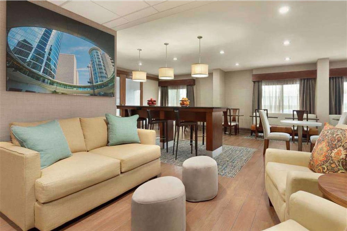 photo of Hampton Inn Houston Hobby Airport2